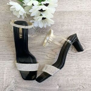 MISS LOLA BLACK PATENT LEATHER HEELS